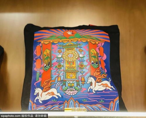 冬日逛文创店，享受慢时光 一针一线间的温暖绣品